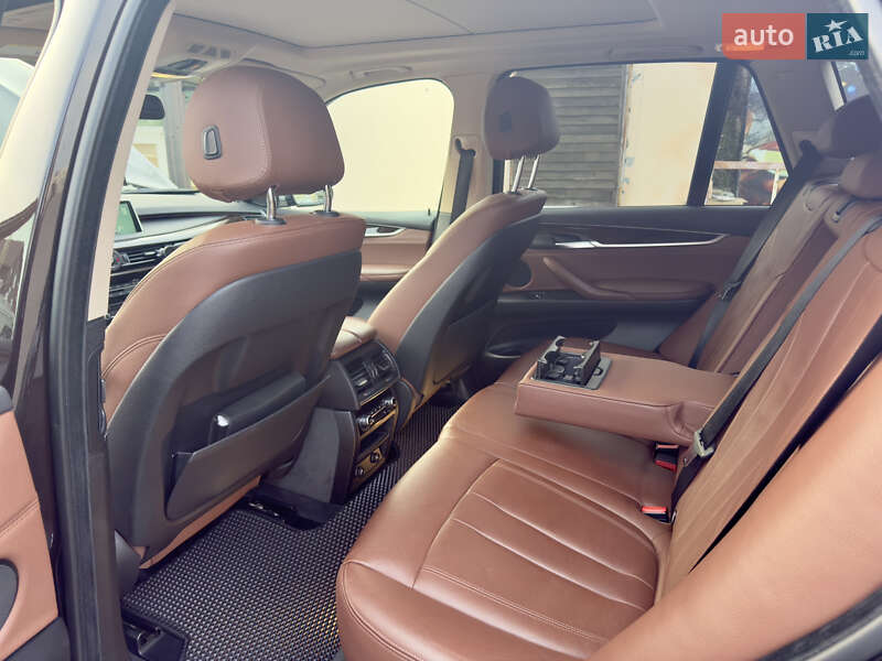 Внедорожник / Кроссовер BMW X5 2015 в Одессе