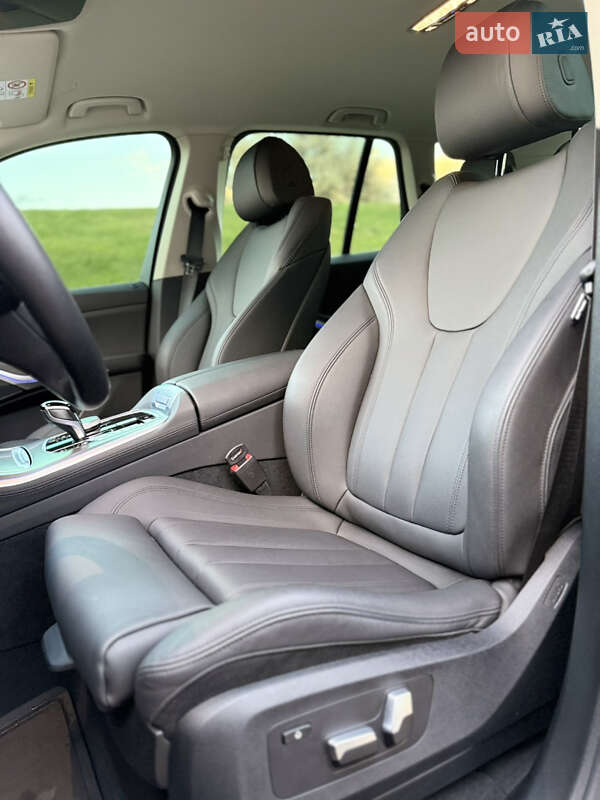 Внедорожник / Кроссовер BMW X5 2022 в Киеве