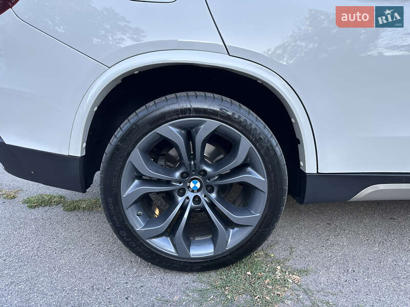 Внедорожник / Кроссовер BMW X5 2017 в Никополе