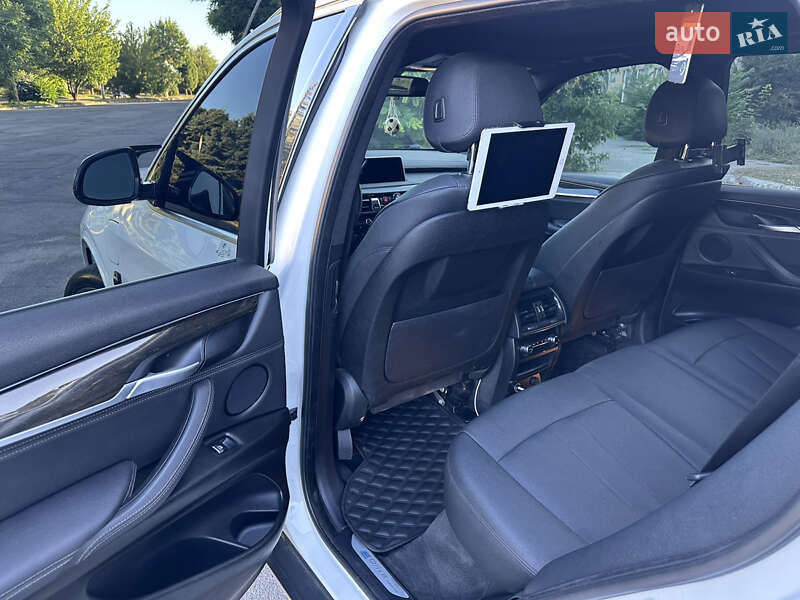 Внедорожник / Кроссовер BMW X5 2017 в Никополе