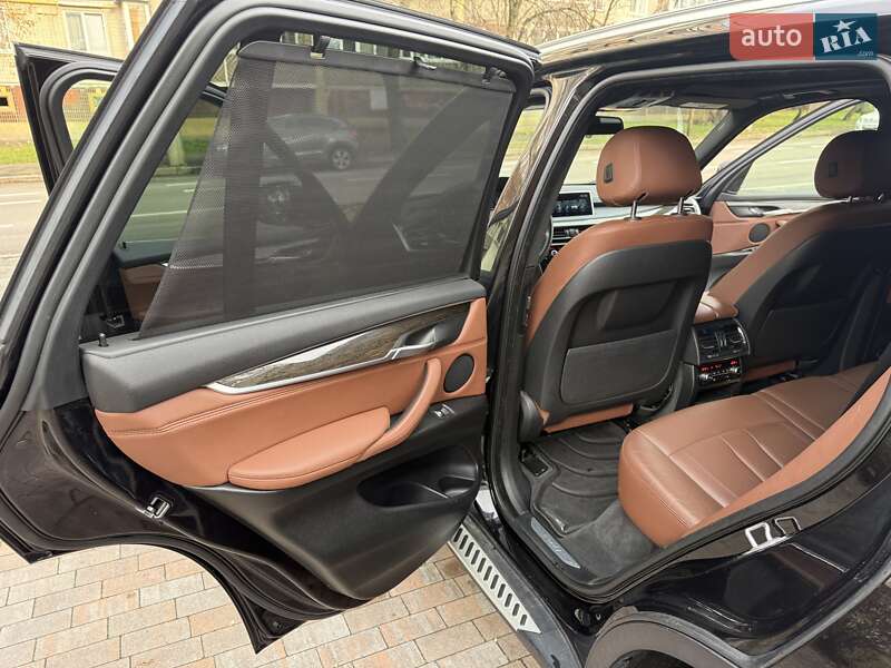 Внедорожник / Кроссовер BMW X5 2016 в Киеве