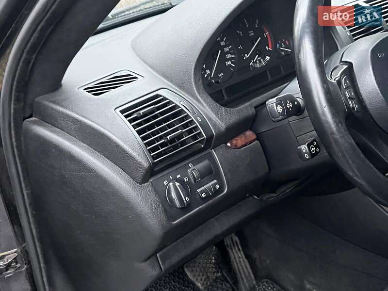 Внедорожник / Кроссовер BMW X5 2006 в Киеве