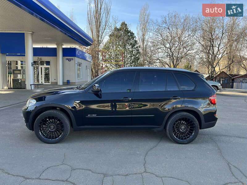 Внедорожник / Кроссовер BMW X5 2011 в Николаеве