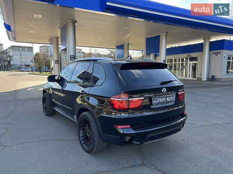 Внедорожник / Кроссовер BMW X5 2011 в Николаеве