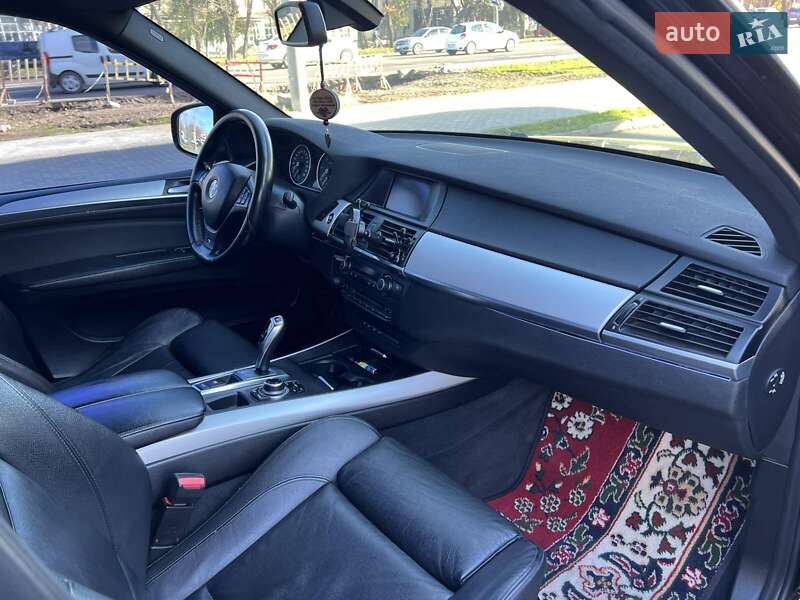 Внедорожник / Кроссовер BMW X5 2011 в Николаеве