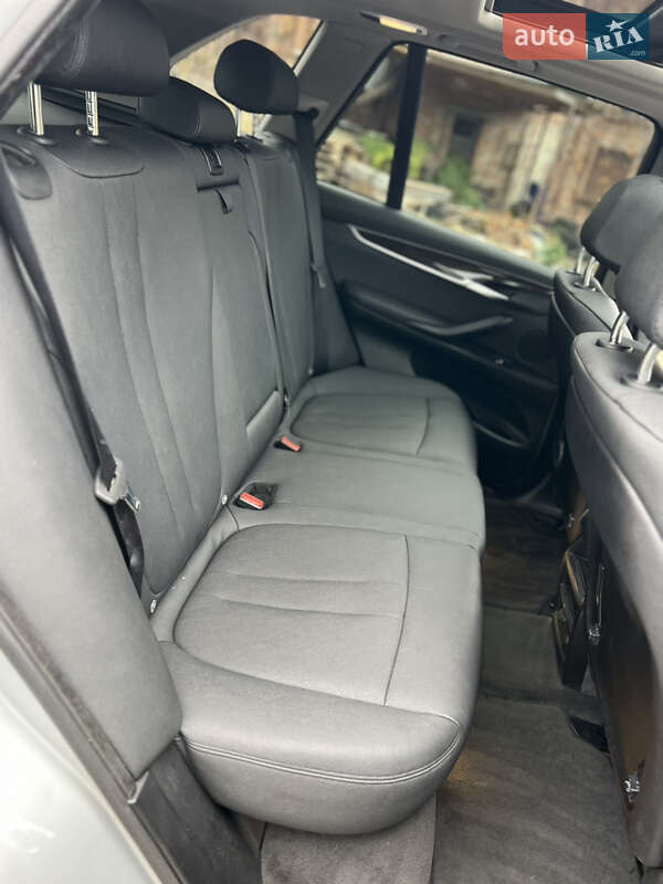 Внедорожник / Кроссовер BMW X5 2016 в Луцке