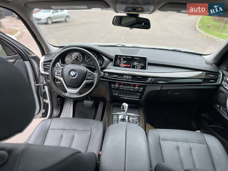 Внедорожник / Кроссовер BMW X5 2016 в Луцке