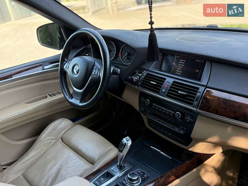 Внедорожник / Кроссовер BMW X5 2011 в Теребовле