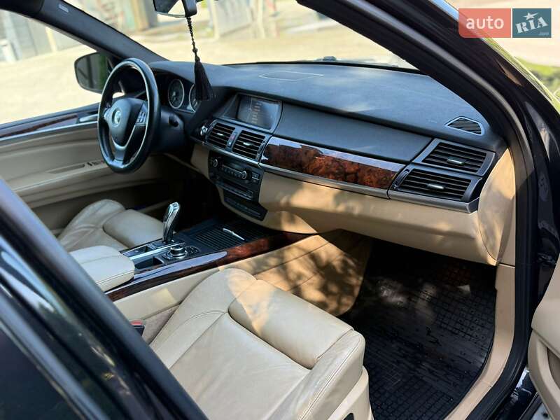 Внедорожник / Кроссовер BMW X5 2011 в Теребовле