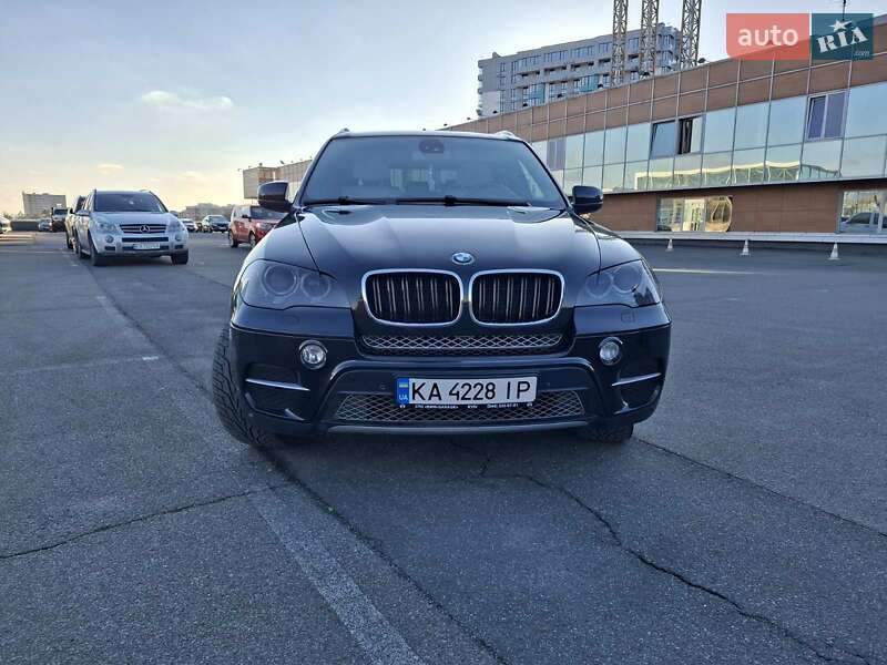 Внедорожник / Кроссовер BMW X5 2010 в Киеве