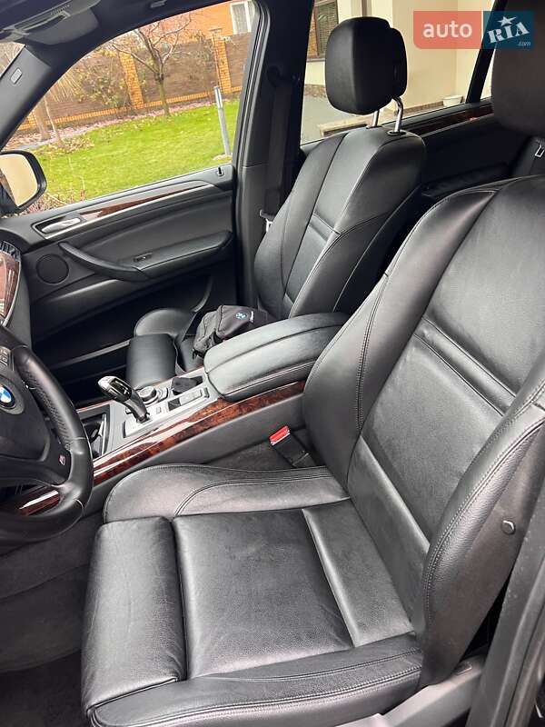 Позашляховик / Кросовер BMW X5 2011 в Луцьку