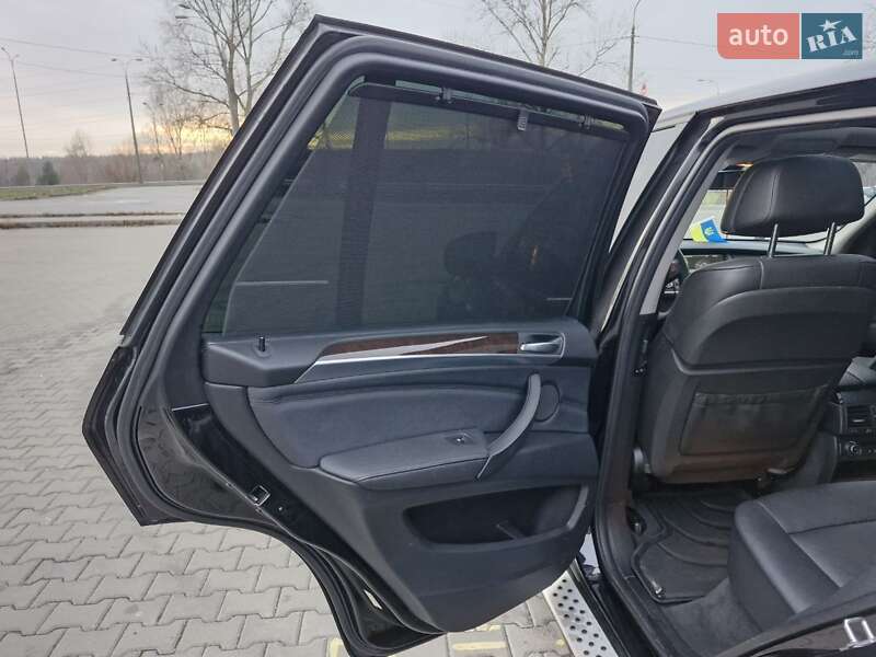 Внедорожник / Кроссовер BMW X5 2011 в Киеве