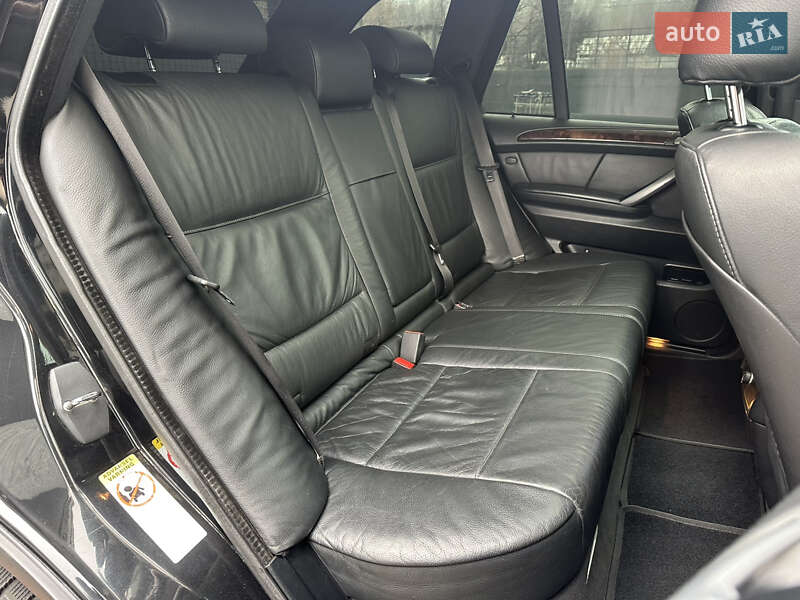 Внедорожник / Кроссовер BMW X5 2004 в Днепре