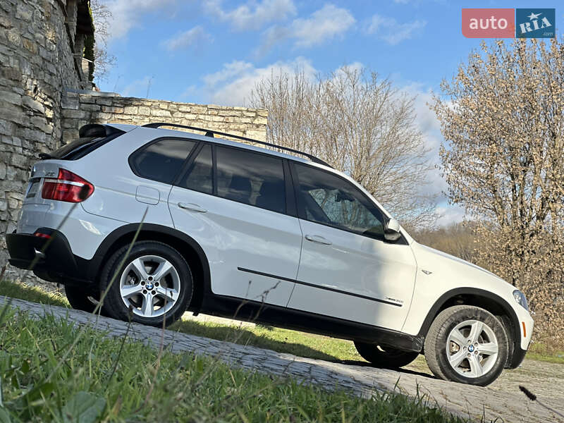 Внедорожник / Кроссовер BMW X5 2010 в Каменец-Подольском