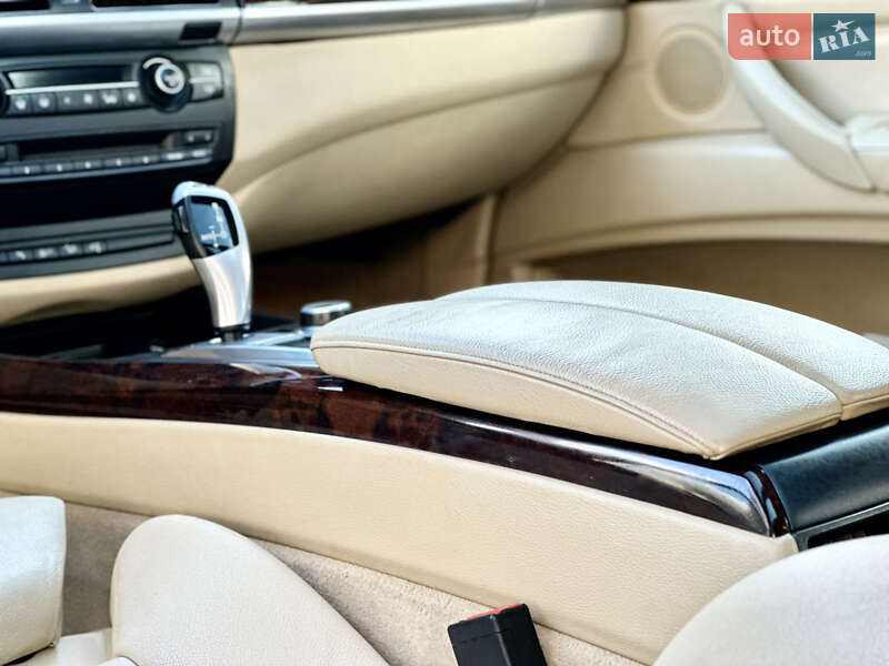 Внедорожник / Кроссовер BMW X5 2010 в Каменец-Подольском