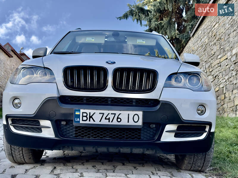 Внедорожник / Кроссовер BMW X5 2010 в Каменец-Подольском
