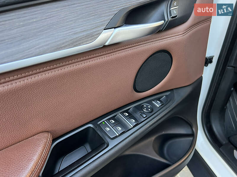 Внедорожник / Кроссовер BMW X5 2014 в Одессе