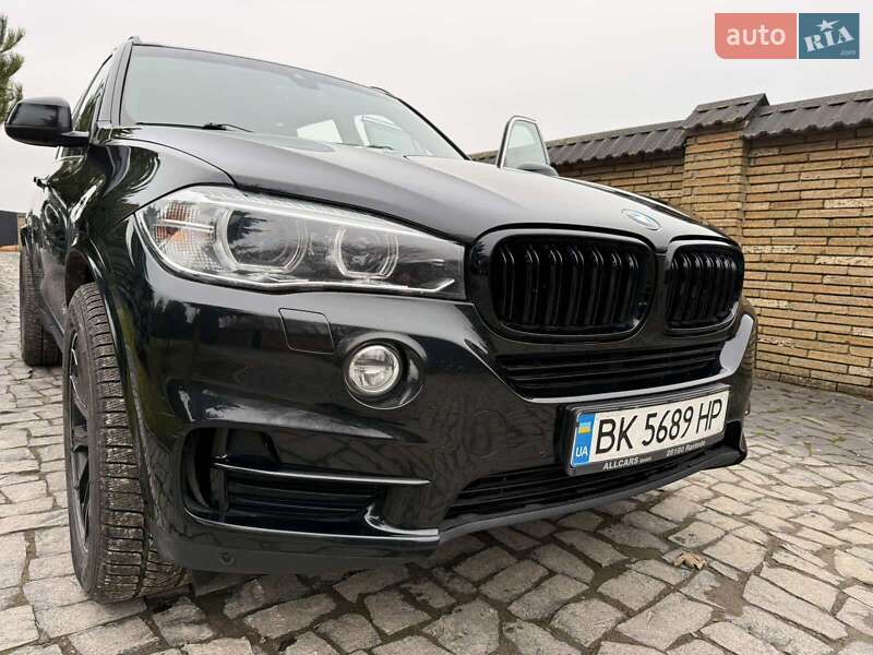 Внедорожник / Кроссовер BMW X5 2016 в Ровно