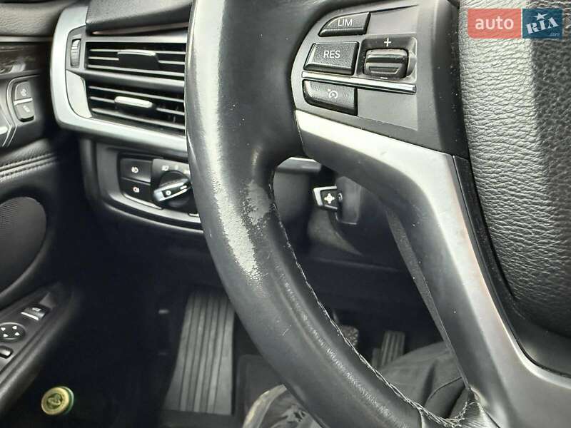 Внедорожник / Кроссовер BMW X5 2016 в Ровно
