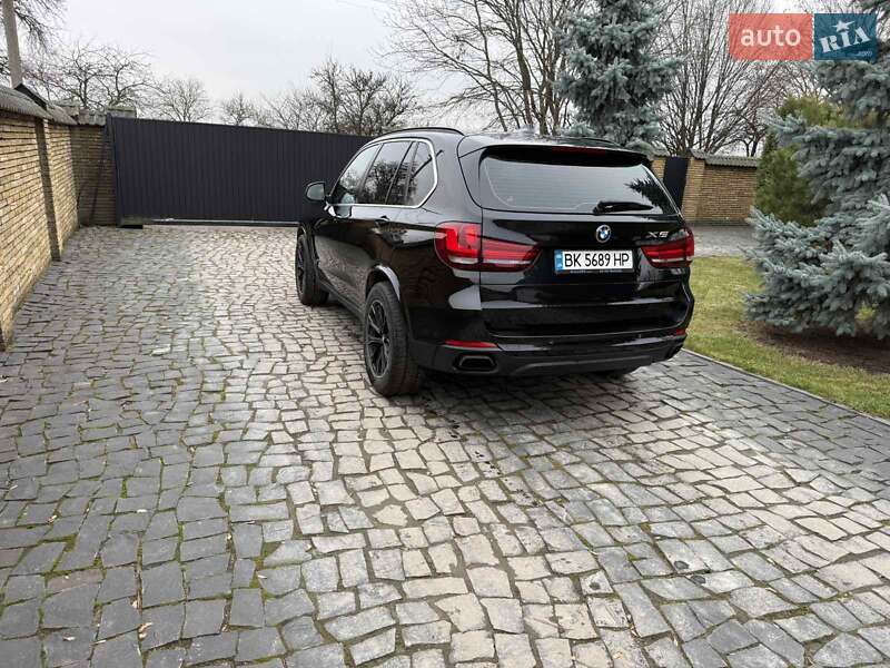 Внедорожник / Кроссовер BMW X5 2016 в Ровно