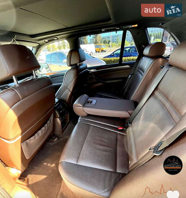 Внедорожник / Кроссовер BMW X5 2011 в Каменец-Подольском