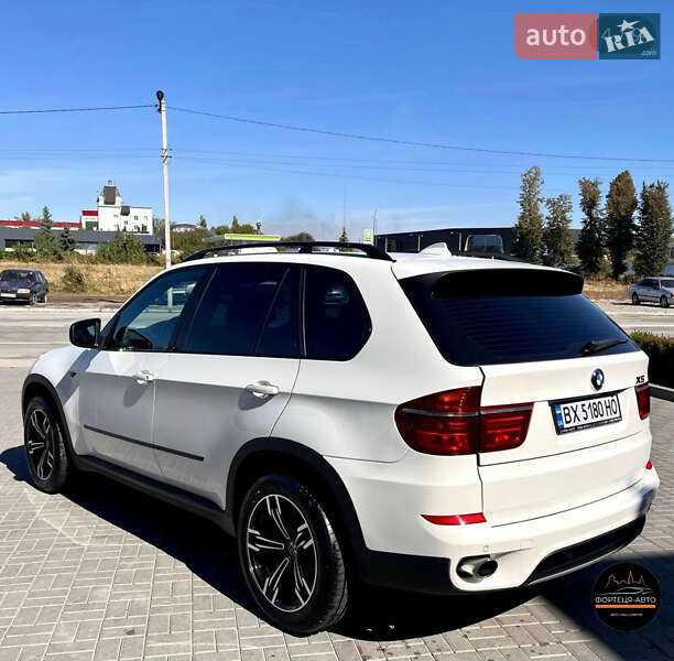 Внедорожник / Кроссовер BMW X5 2011 в Каменец-Подольском