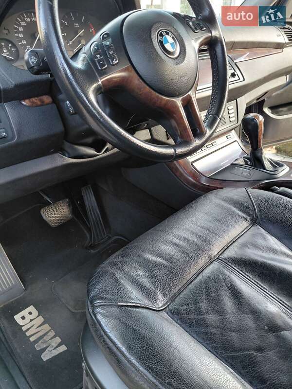 Внедорожник / Кроссовер BMW X5 2002 в Днепре