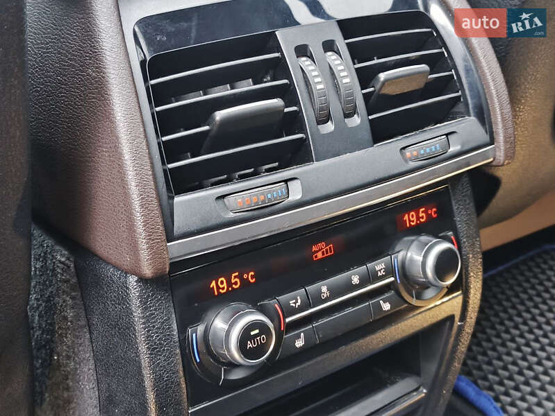 Внедорожник / Кроссовер BMW X5 2016 в Киеве