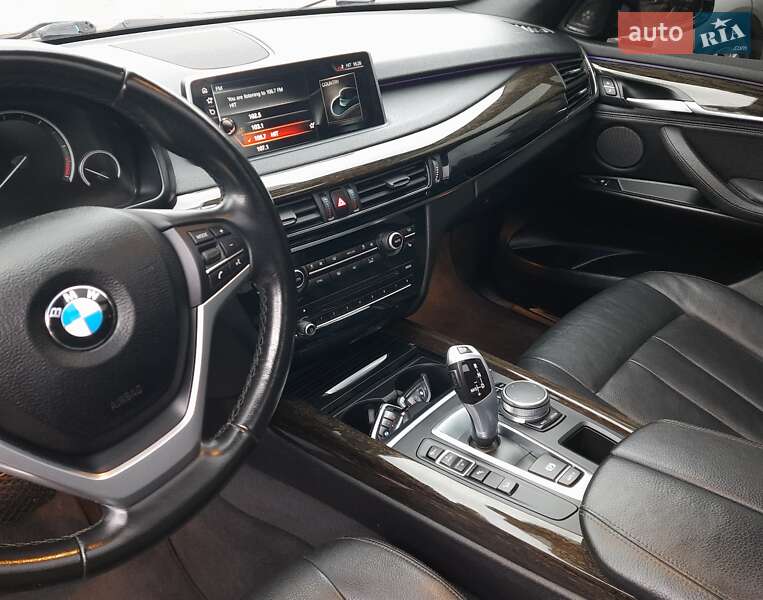 Внедорожник / Кроссовер BMW X5 2017 в Хмельницком