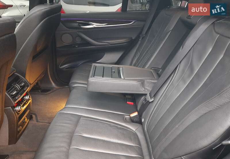 Внедорожник / Кроссовер BMW X5 2017 в Хмельницком