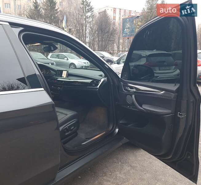 Внедорожник / Кроссовер BMW X5 2017 в Хмельницком