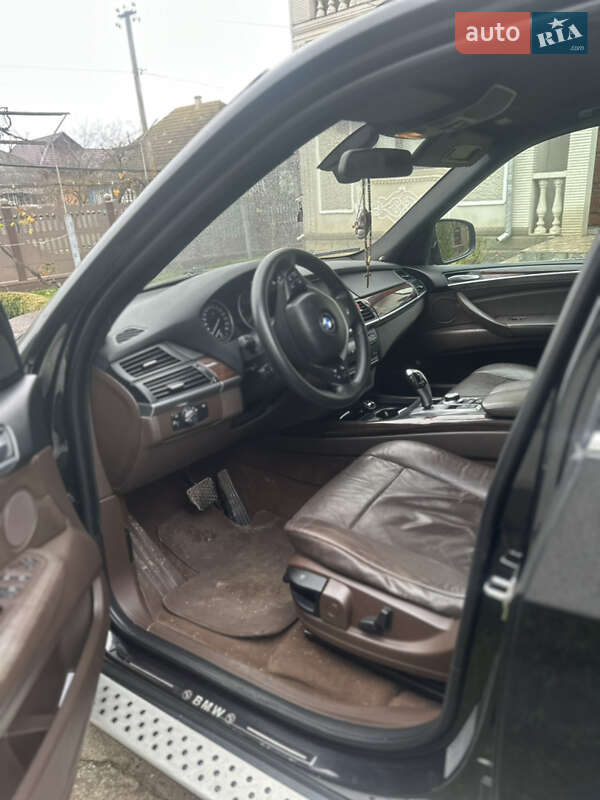 Внедорожник / Кроссовер BMW X5 2009 в Новоселице