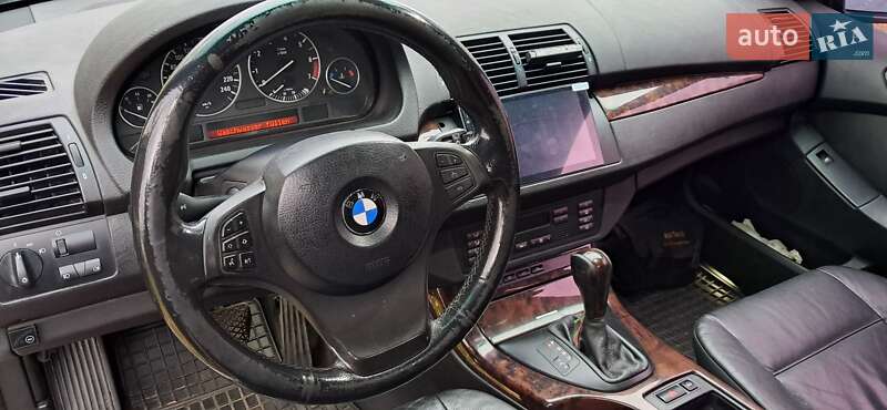 Внедорожник / Кроссовер BMW X5 2004 в Киеве
