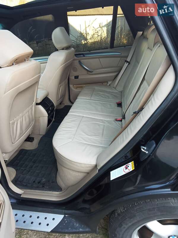 Внедорожник / Кроссовер BMW X5 2005 в Ковеле