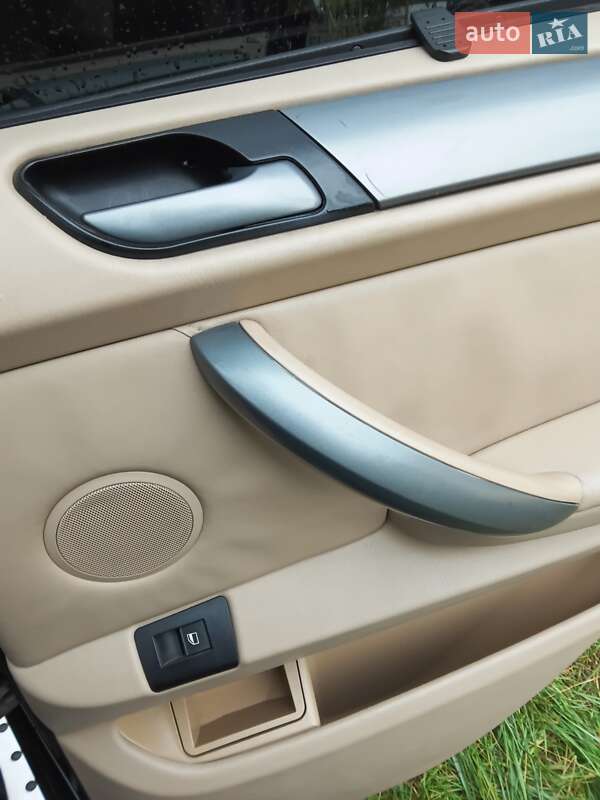 Внедорожник / Кроссовер BMW X5 2005 в Ковеле