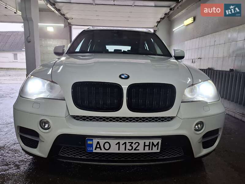 Внедорожник / Кроссовер BMW X5 2010 в Виноградове