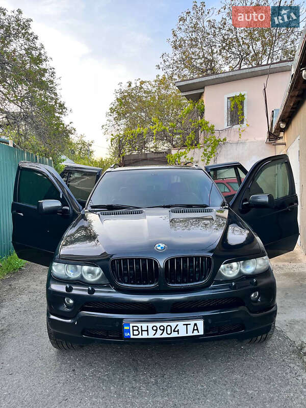 Внедорожник / Кроссовер BMW X5 2004 в Одессе