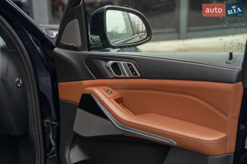 Внедорожник / Кроссовер BMW X5 2022 в Черновцах