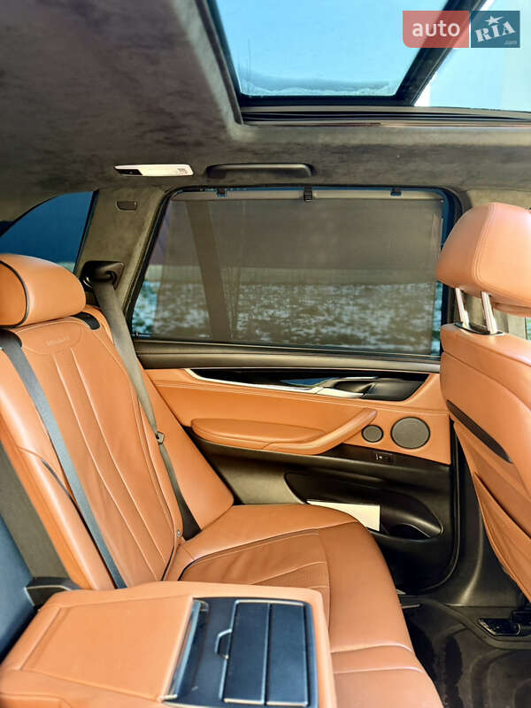 Внедорожник / Кроссовер BMW X5 2015 в Луцке