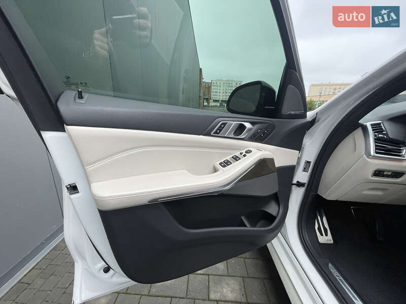 Внедорожник / Кроссовер BMW X5 2019 в Хмельницком