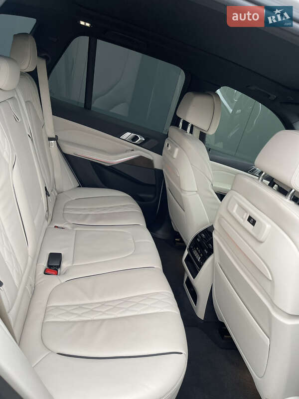 Внедорожник / Кроссовер BMW X5 2019 в Хмельницком