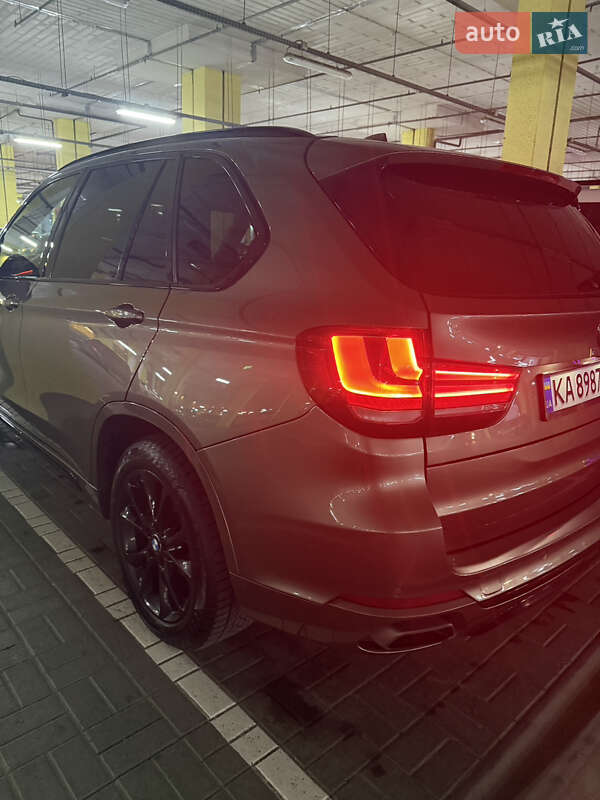 Позашляховик / Кросовер BMW X5 2016 в Гатне