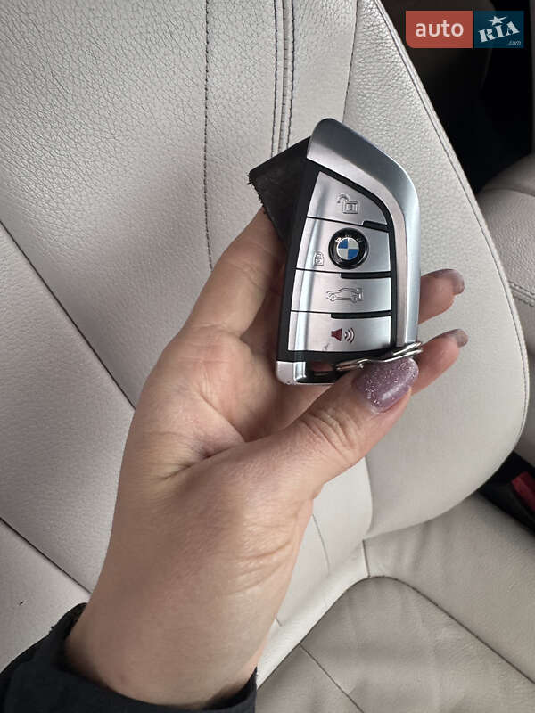 Внедорожник / Кроссовер BMW X5 2016 в Кременчуге