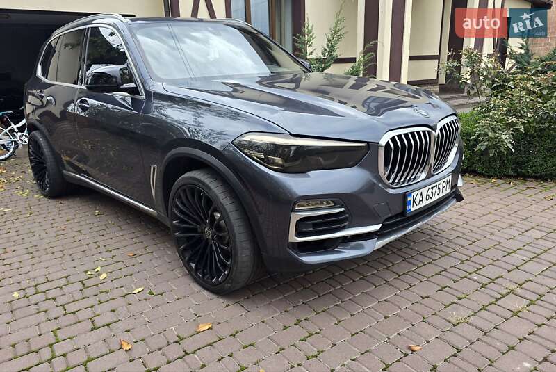 Позашляховик / Кросовер BMW X5 2020 в Києві