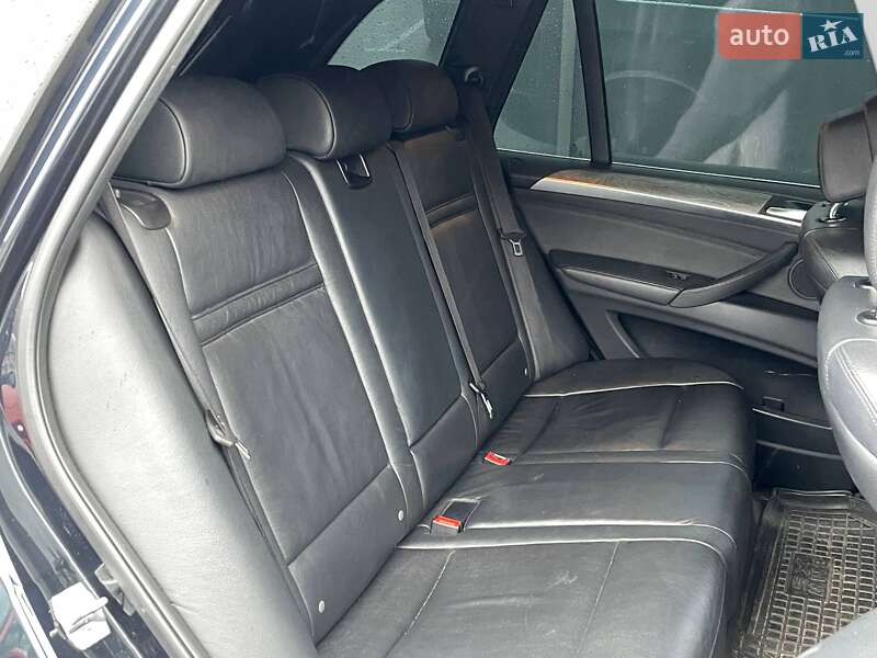 Внедорожник / Кроссовер BMW X5 2012 в Киеве