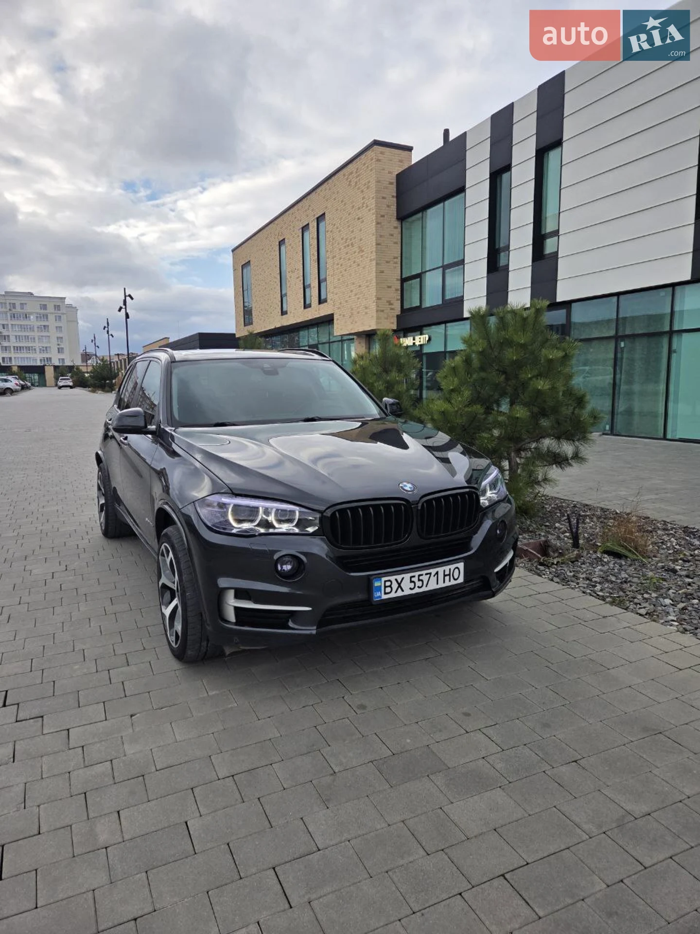 2017 BMW X5 - мініатюра 2