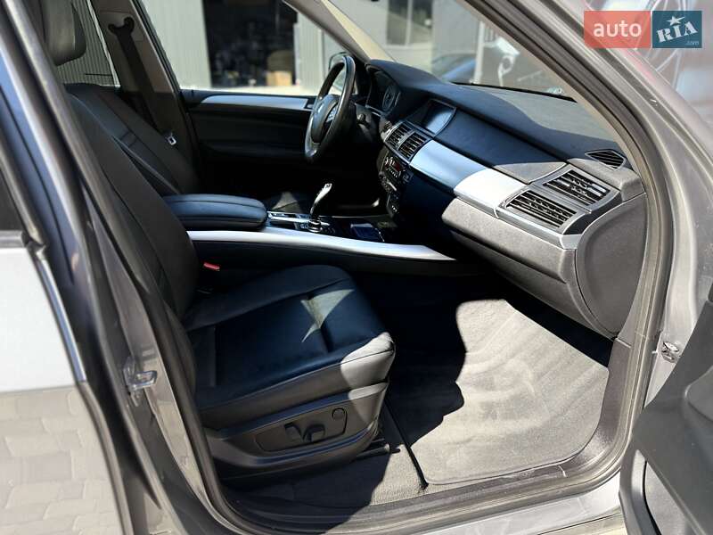 Внедорожник / Кроссовер BMW X5 2012 в Львове