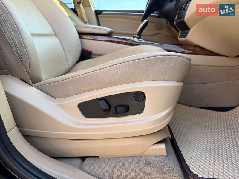 Внедорожник / Кроссовер BMW X5 2012 в Коломые