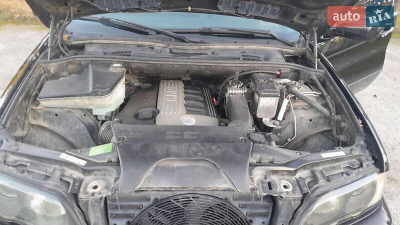 Внедорожник / Кроссовер BMW X5 2002 в Кременце