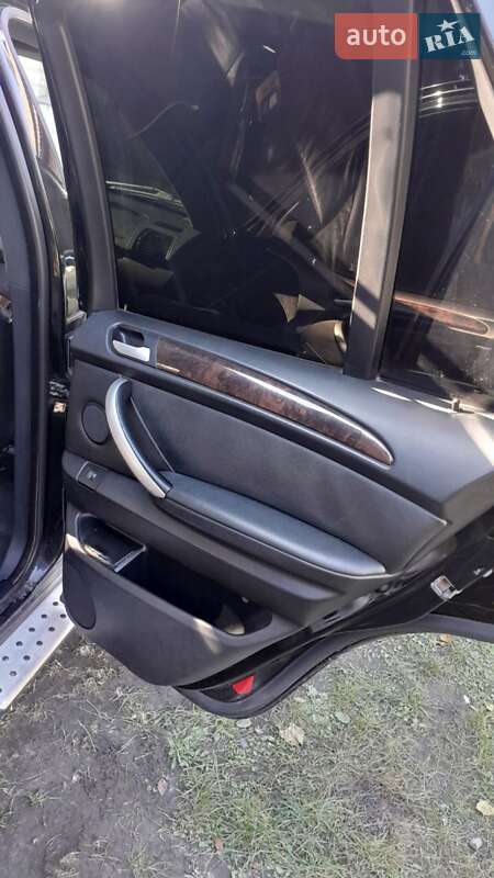 Внедорожник / Кроссовер BMW X5 2002 в Кременце